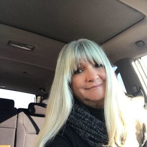 Meet your Posher, Claudia